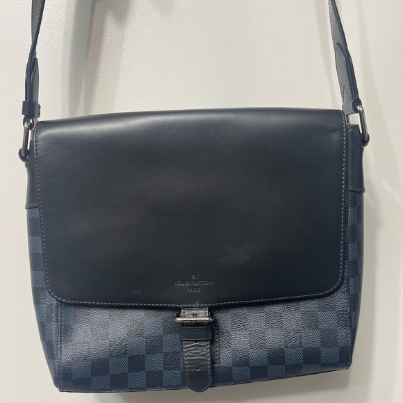 Louis Vuitton new bag , LV Alfa Messenger, good size Medium bag - Picture 2 of 16